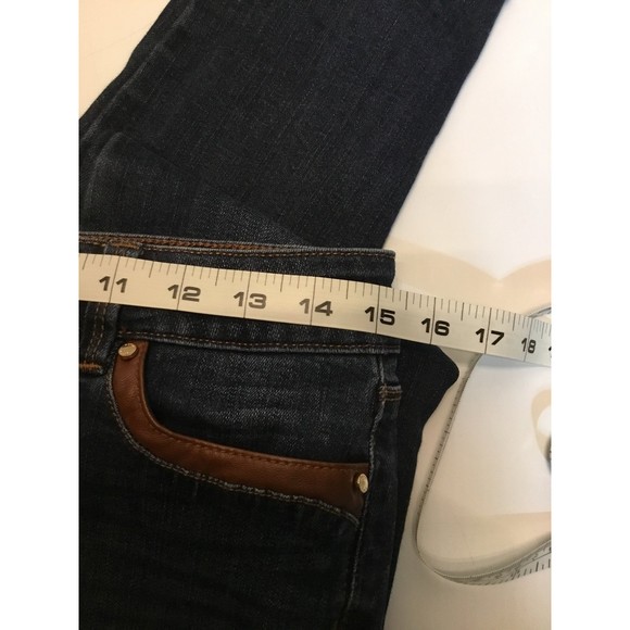 White House/Black Market Size 4 Skimmer - Picture 8 of 12